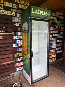 M: Frigoglass Klaasuksega Külmkapp (2 foto / 5)