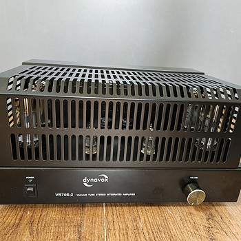 Стерео ламповый усилитель Dynavox VR-70E II