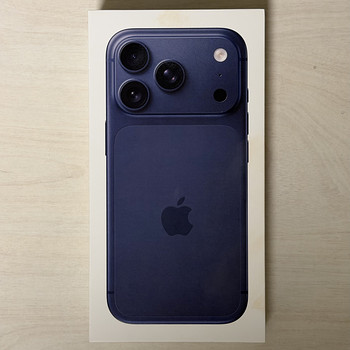 Apple IPhone 17 Pro Deep Blue 256GB новый, в запечатанной уп