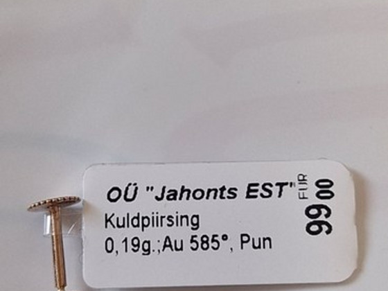 Kuldne kõrvarõngas kõhrekõrvaauku