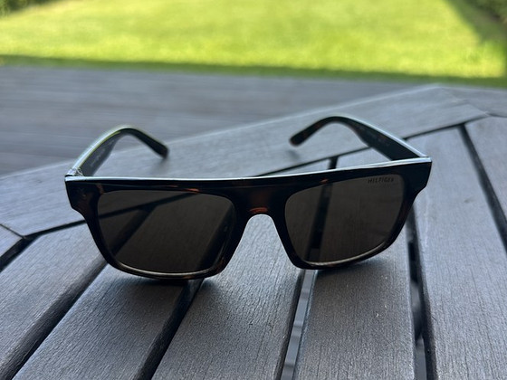 Tommy Hilfiger päikeseprillid GUNNER MP
