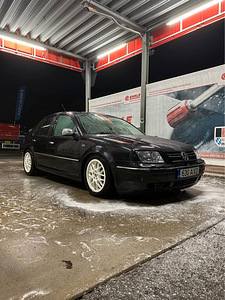 Volkswagen Bora V5 (2 фото из 12)