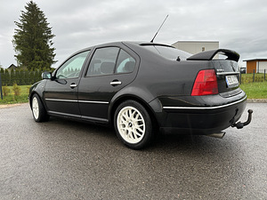 Volkswagen Bora V5 (6 фото из 12)