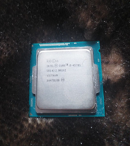 Процессоры INTEL и AMD (5 фото из 5)