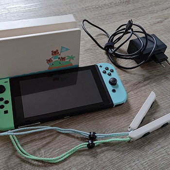 Nintendo Switch - Animal Crossing edition