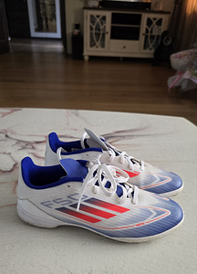 Adidas 38 (3 foto / 3)