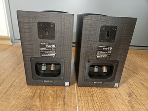 Полочные Hi‑Fi колонки Audio Pro Evo 10 (8 фото из 8)