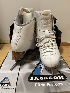 Коньки Jackson (2 фото из 6)