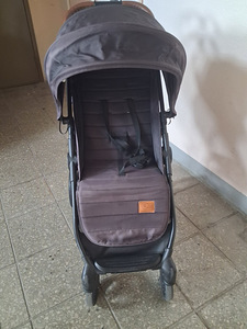 Детская коляска (2 фото из 3)