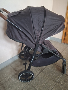 Детская коляска (3 фото из 3)