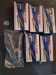 Продам зажим масса 260 Ам (1 фото из 2)