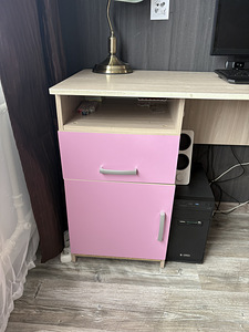 Школьный стол (2 фото из 4)