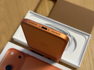 Apple iPhone 17 Pro Max Cosmic Orange 256GB uueväärne (5 foto / 8)