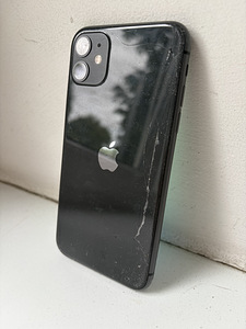 iPhone 11 64 ГБ (4 фото из 4)