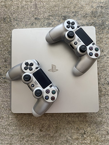 PlayStation 4 (1 фото из 4)