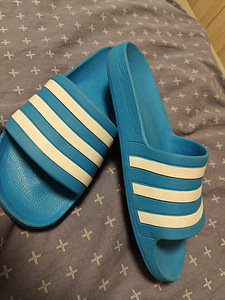 Laste plätud Adidas (2 foto / 2)