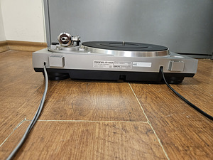 Onkyo CP-1022A HiFi виниловый проигрыватель (3 фото из 3)
