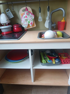 Детская деревянная игровая кухня IKEA DUKTIG с аксессуарами (5 фото из 5)