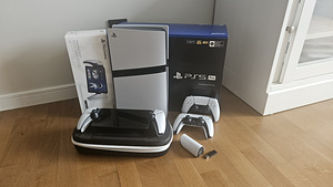 PS5 Pro. 2 DualSense. PS Portal. Pulse Explore. (1 фото из 1)