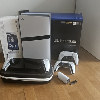 PS5 Pro. 2 DualSense. PS Portal. Pulse Explore.