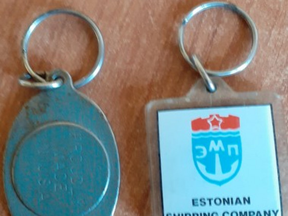 Микрофон,брелки