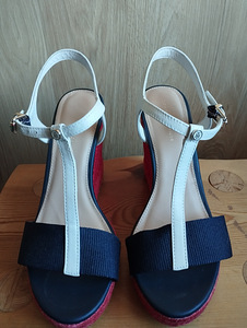 Tommy Hilfiger kingad 39 (2 фото из 3)
