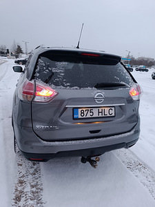Nissan X-Trail (5 фото из 5)