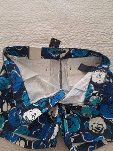 Lühikesed püksid Tommy Hilfiger M (4 foto / 4)