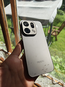 Oppo Find X9 Pro 1TB (2 foto / 3)