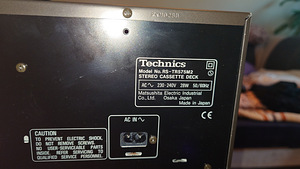 Technics — кассетная дека RS-TR575Mark2. (2 фото из 9)