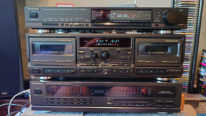 Technics — кассетная дека RS-TR575Mark2. (8 фото из 9)