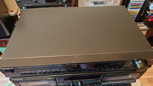 Technics - Quartz Synthesizer Stereo Tuner ST-G560L (3 foto / 10)