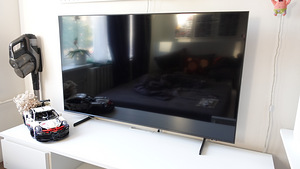 Samsung 55" QLED 4K Smart TV + Govee LED (2 foto / 10)