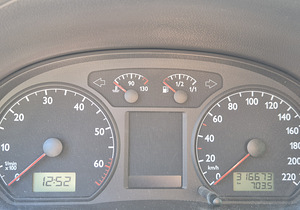 Volkswagen Polo (5 фото из 9)