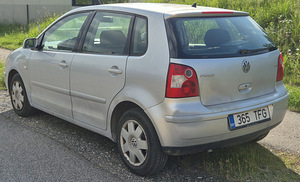 Volkswagen Polo (3 фото из 9)