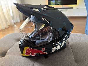 ADVENTURE шлем ONEAL KINI RED BULL ADV X 2.0 (2 фото из 3)