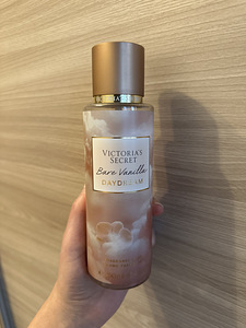 Victoria’s Secret Bare Vanilla Daydream (1 foto / 1)
