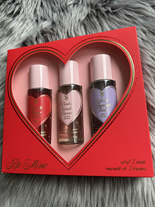 Victoria’s Secret Valentine’s Day kehaspreide komplekt (1 foto / 4)