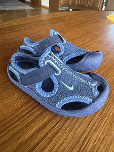 Сандалии Nike р. 23 (1 фото из 2)