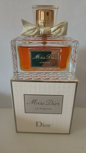 Miss Dior Le parfam (1 foto / 1)