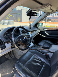 BMW X5 (5 foto / 9)