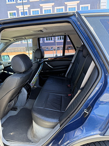 BMW X5 (6 foto / 9)