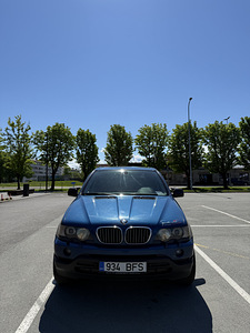 BMW X5 (3 foto / 9)