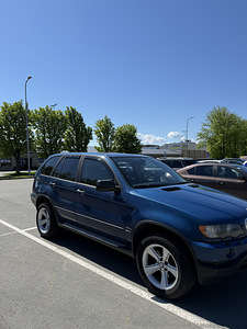 BMW X5 (7 foto / 9)
