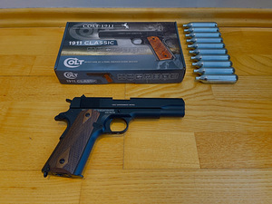 НОВЫЙ пневматический пистолет UMAREX Colt 1911 Classic 4,5 м (2 фото из 9)