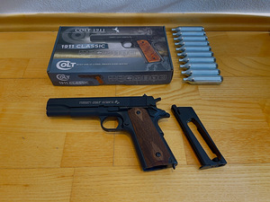 НОВЫЙ пневматический пистолет UMAREX Colt 1911 Classic 4,5 м (4 фото из 9)