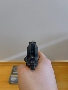 НОВЫЙ пневматический пистолет UMAREX Colt 1911 Classic 4,5 м (6 фото из 9)
