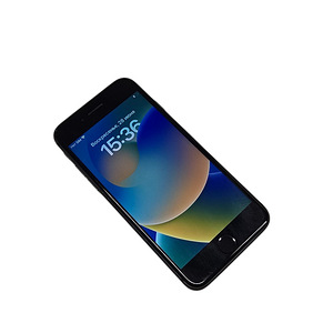 Смартфон Apple iPhone 8 64gb аку 76% (4 фото из 5)