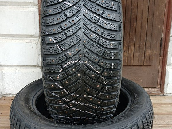 245/50/18 Michelin X-Ice North 4