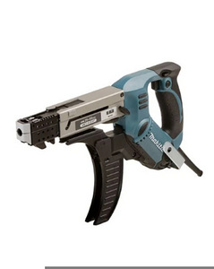 Kruvikeeraja ettesöötega Makita 6843 (1 foto / 4)